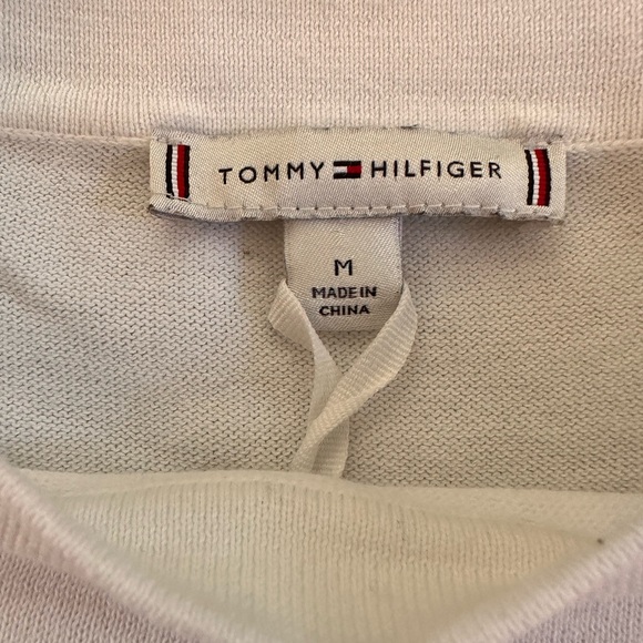 Tommy Hilfiger - Picture 2 of 4
